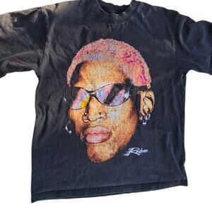 Dennis Rodman Graphic Tee Pink Hair Portrait Basketball 90s Style Size Large
